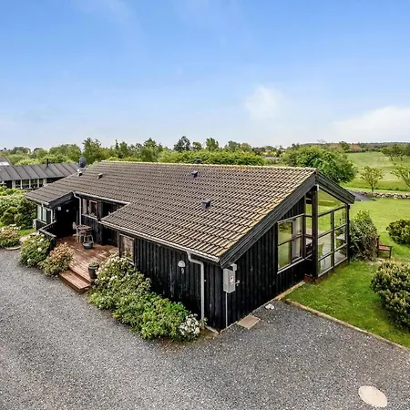 Smorblomstvaenget X Nyaraló