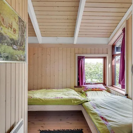 Nyaraló Smorblomstvaenget X *