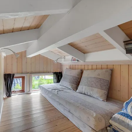 Casa de Férias Beautiful Home In Humble With Sauna *