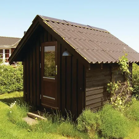Beautiful Home In Humble With Sauna Nordenbro Vesteregn