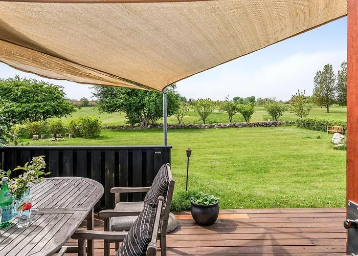 Semesterbostad Smorblomstvaenget X